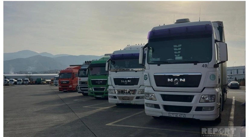 Gürcüstan gömrüyündə saxlanılan Azərbaycanın yük avtomobilləri sərbəst buraxılıblar