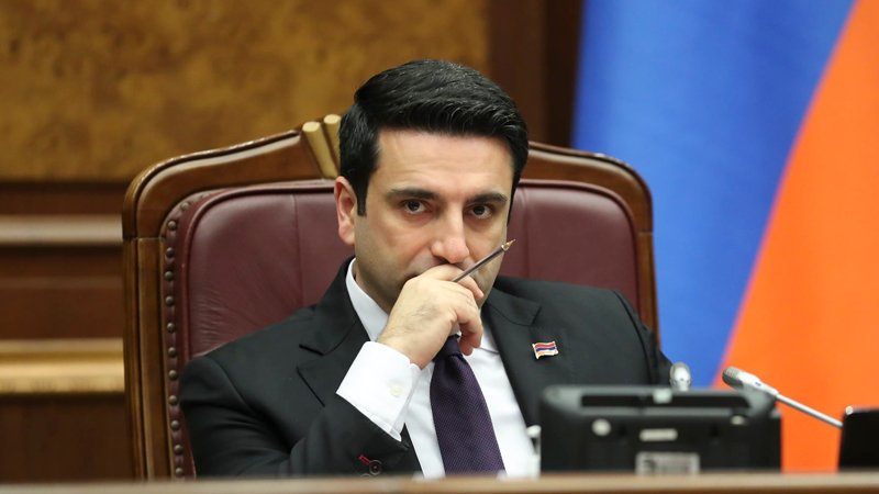 Alen Simonyan: Uyğun bir vaxtda Azərbaycana getməyə hazıram