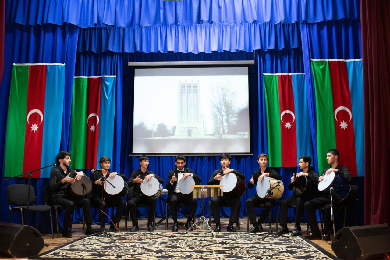 Humanitar Kollecdə Zəfər Gününə həsr olunmuş konsert oldu