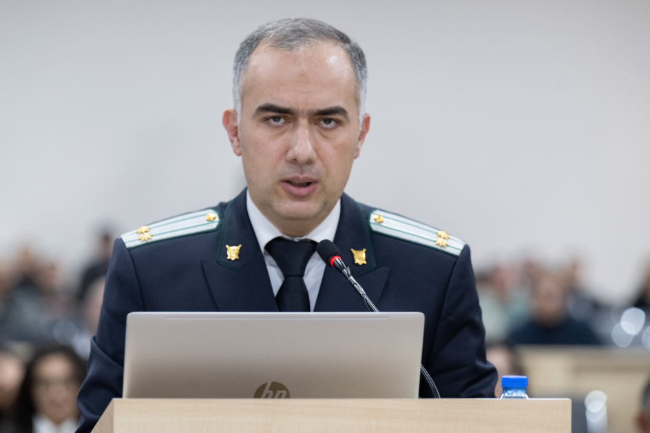 Məhkəmədə hərbi cinayətlərdə təqsirləndirilən erməniəsilli şəxslərlə bağlı sübutlar elan olundu (FOTO)