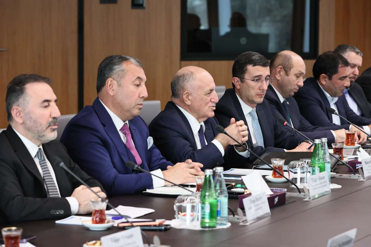 Komitədə Sahibkarlar Konfederasiyasının üzvləri ilə görüş keçirildi (FOTO)