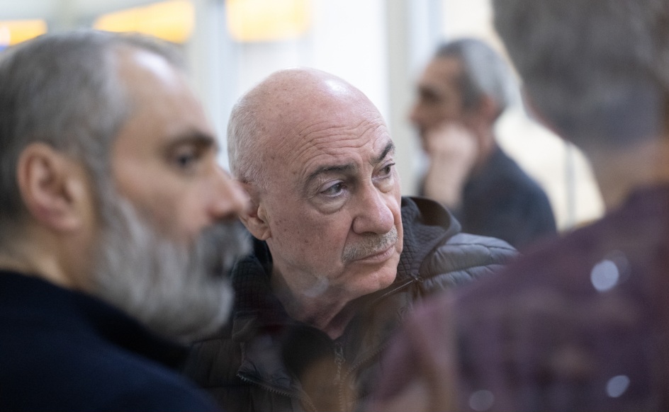 Məhkəmədə hərbi cinayətlərdə təqsirləndirilən erməniəsilli şəxslərlə bağlı sübutlar elan olundu (FOTO)