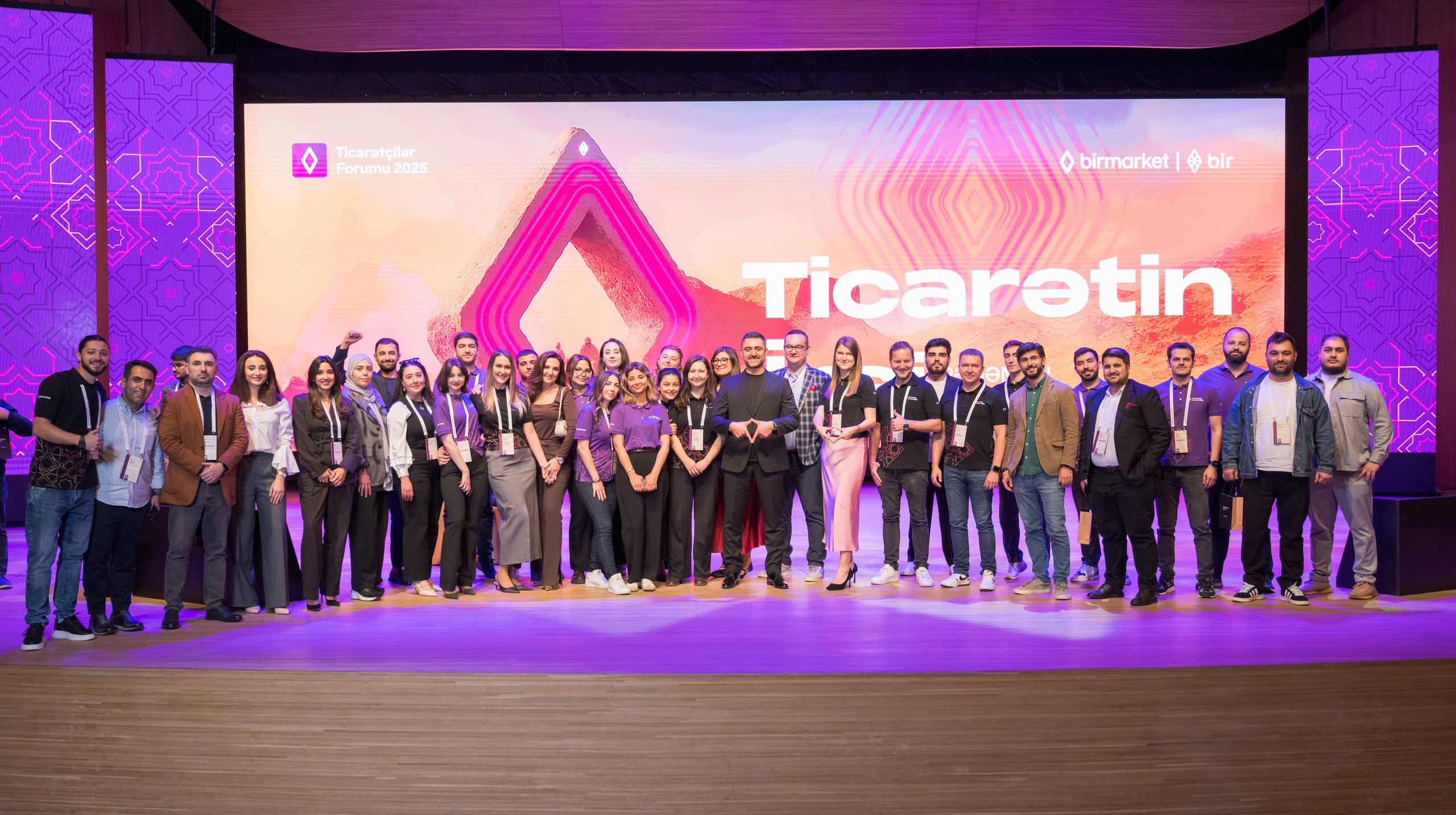 Birmarket ticarətçilərlə birgə ölkədə biznesi irəli aparır