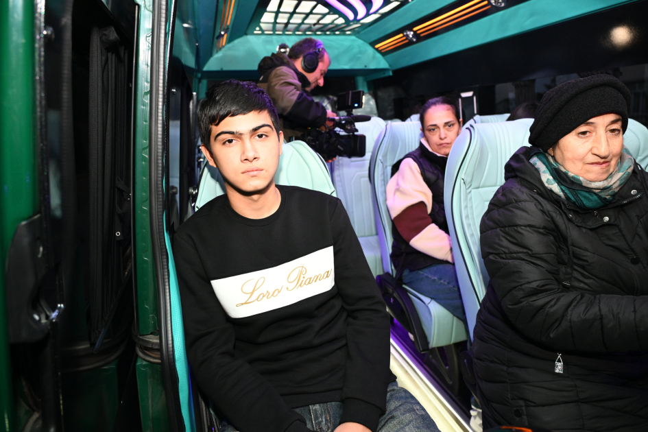 Kəlbəcərə növbəti köç karvanı yola salındı (FOTO)