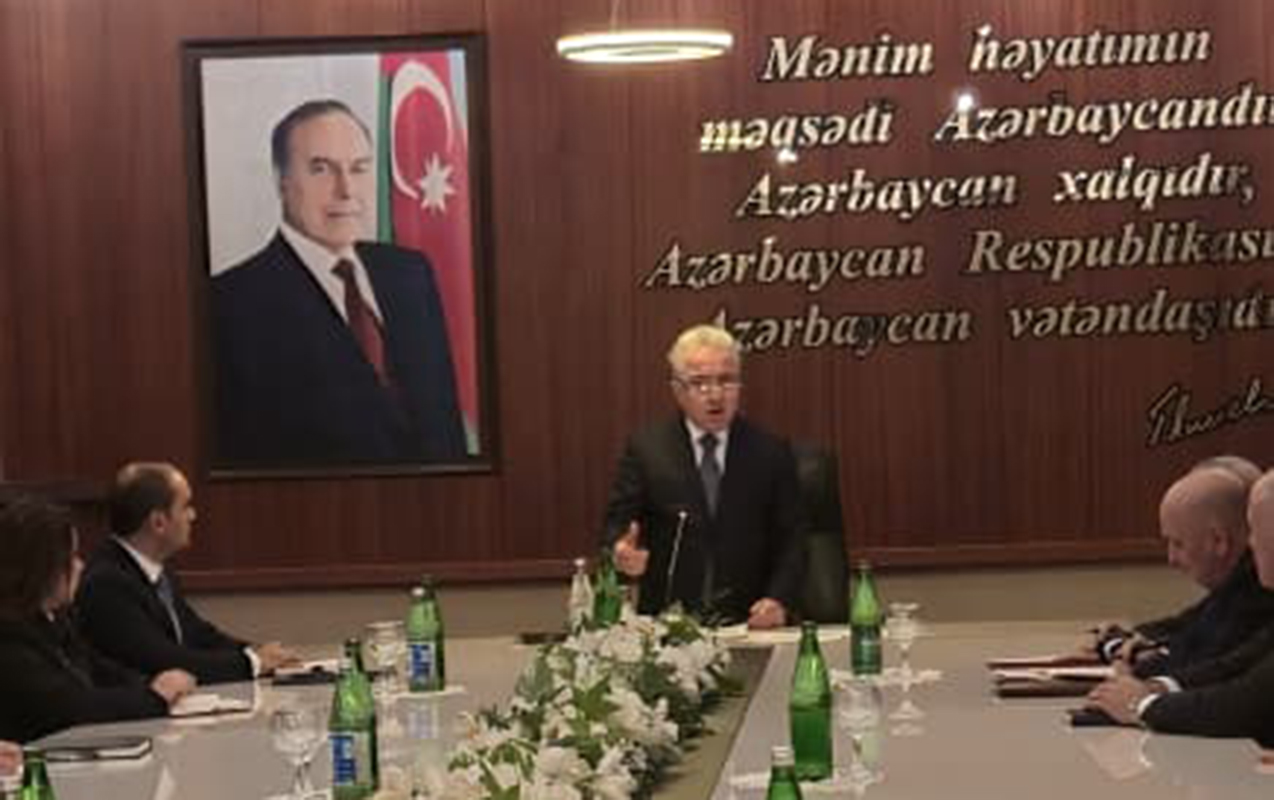 Elxan İbrahimov kollektivə təqdim olundu