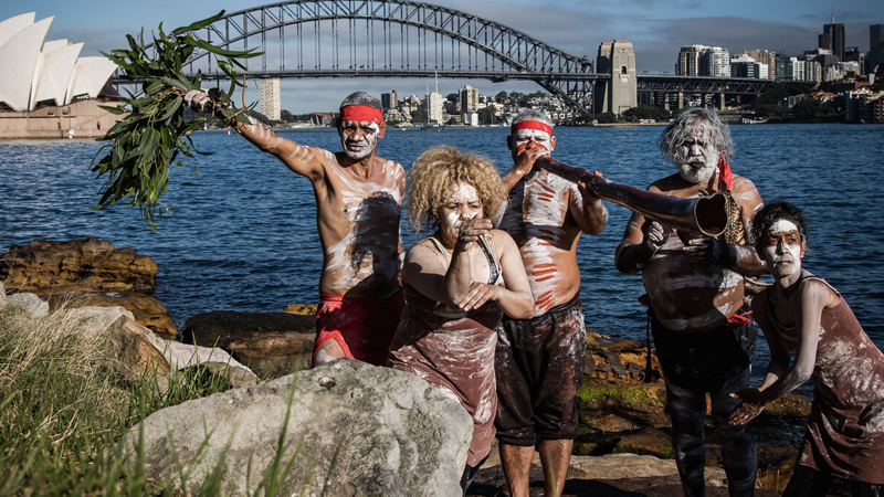 Avstraliya rəsmi şəkildə yerli xalqlara vurulan zərəri tanıdı