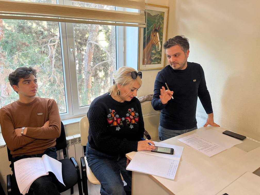 Sumqayıt Teatrında “Gəlinlərin savaşı” hazırlanır