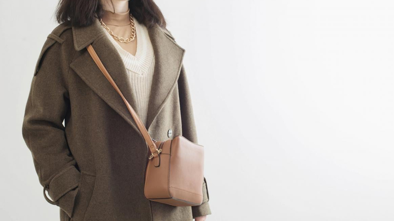 Hansı rəng paltarın qadını daha gənc göstərir? - 6 uğurlu çalar