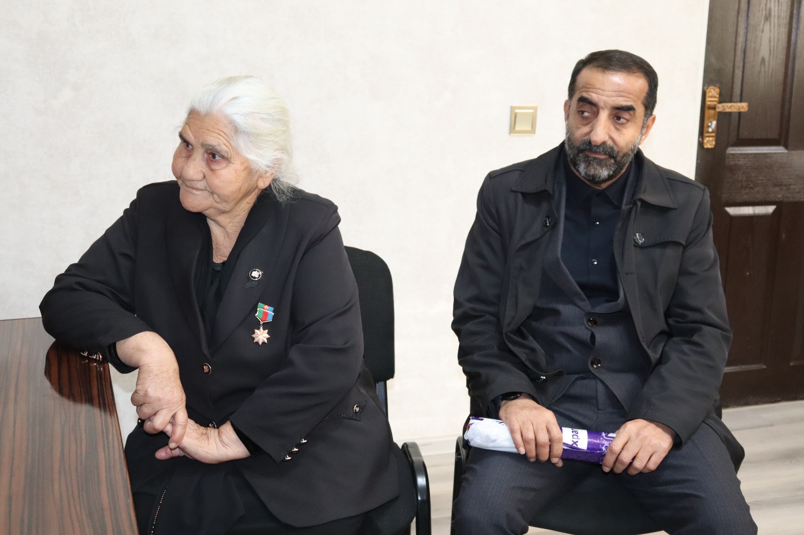 Zaur Mikayılov Yevlaxda vətəndaşlarla görüşdü (FOTO)