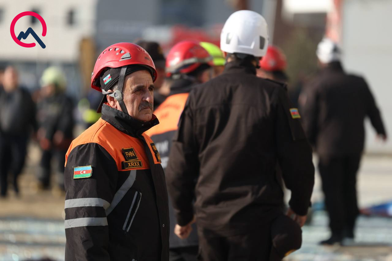 Bakıda partlayış olan ofisdən FOTOLAR