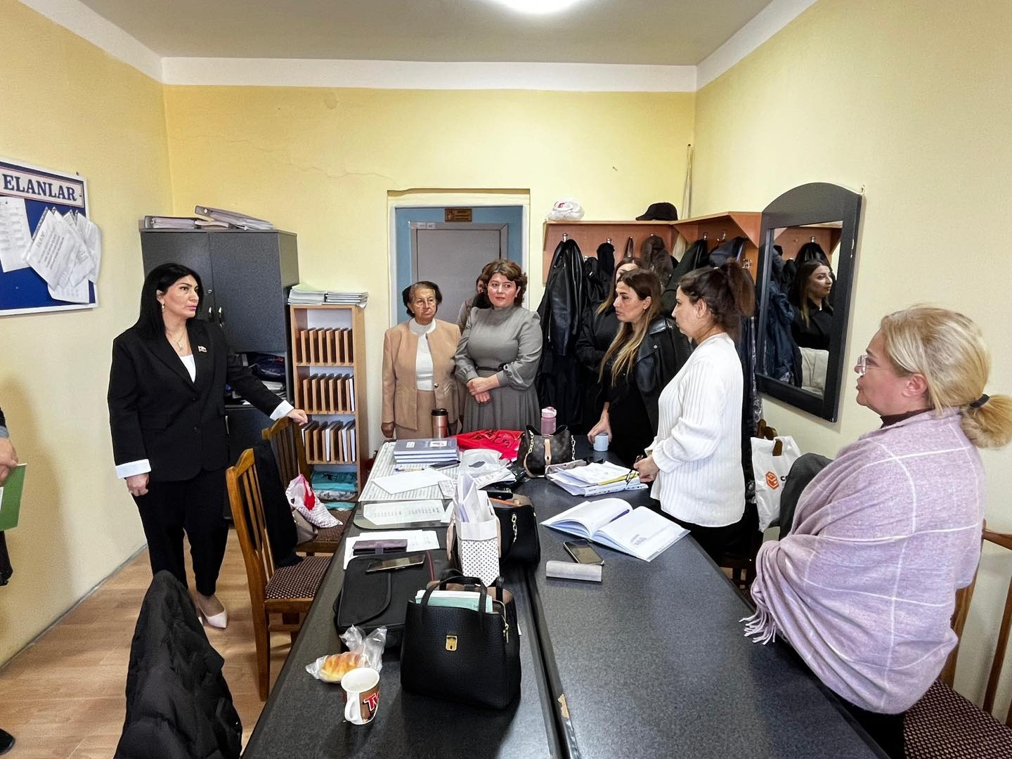 Deputat Elnarə Akimova Stansiya Sumqayıt ərazisində seçicilərlə görüş keçirdi