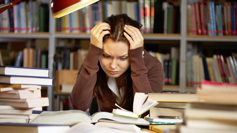 11 nəfərin üzərinə xüsusi cihaz yerləşdirib - Qəbul imtahanına keçiriblər