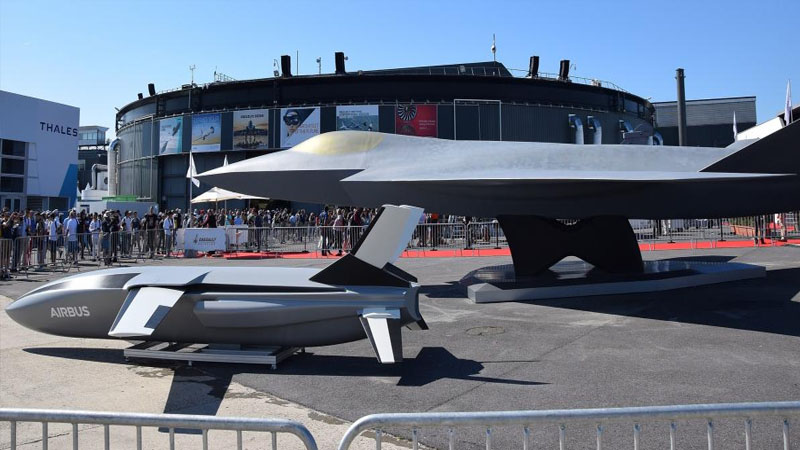 KİV: Fransa könüllü hərbi xidməti tətbiq edəcək