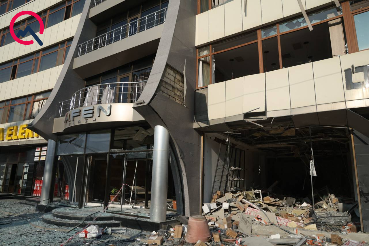 Bakıda partlayış olan ofisdən FOTOLAR