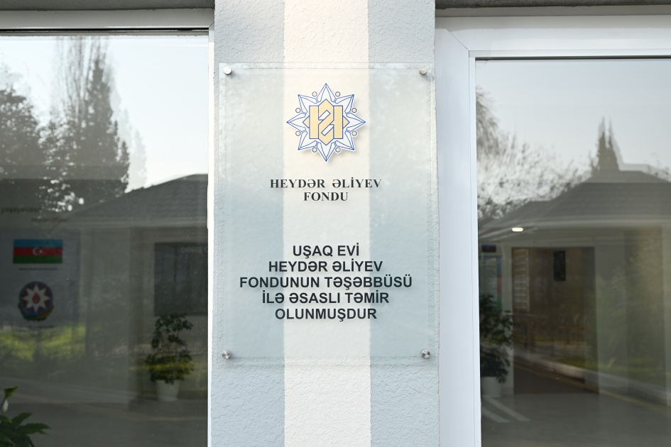 Prezidentin qızı və gəlini açılışda (FOTOLAR)