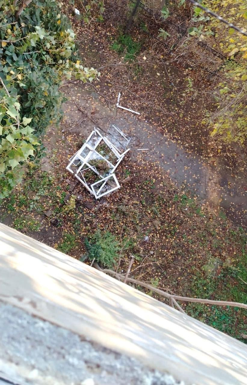 Bakıda yaşayış binasında partlayış baş verdi (FOTO/VİDEO)