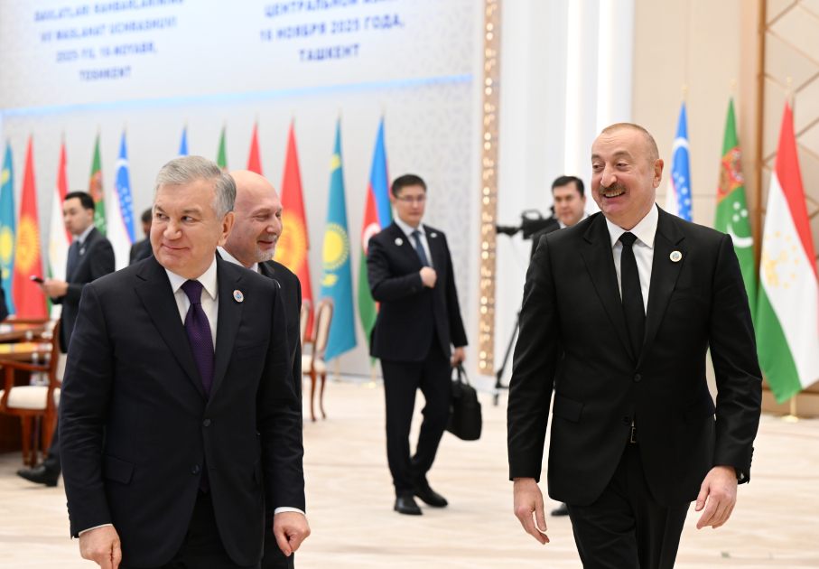 Prezident Məşvərət Görüşünün iclasında çıxış etdi (YENİLƏNİR)