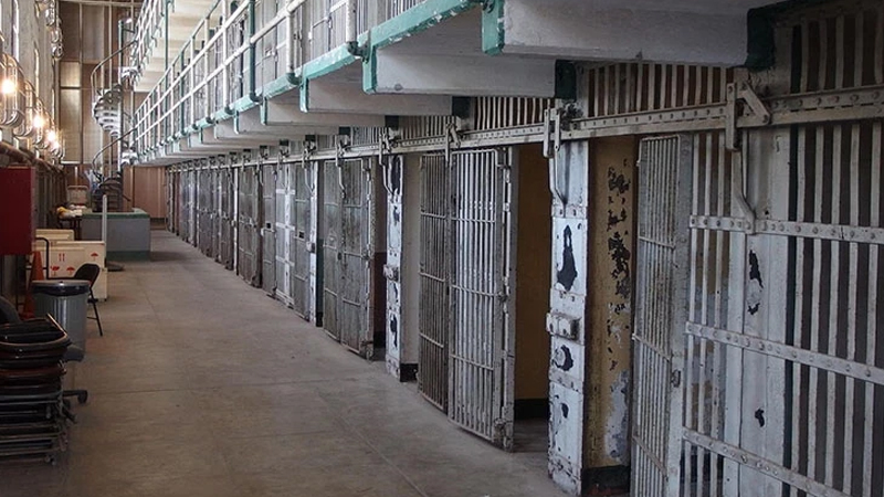 Həbsxanada qətliam: 27 məhbusun meyiti tapıldı