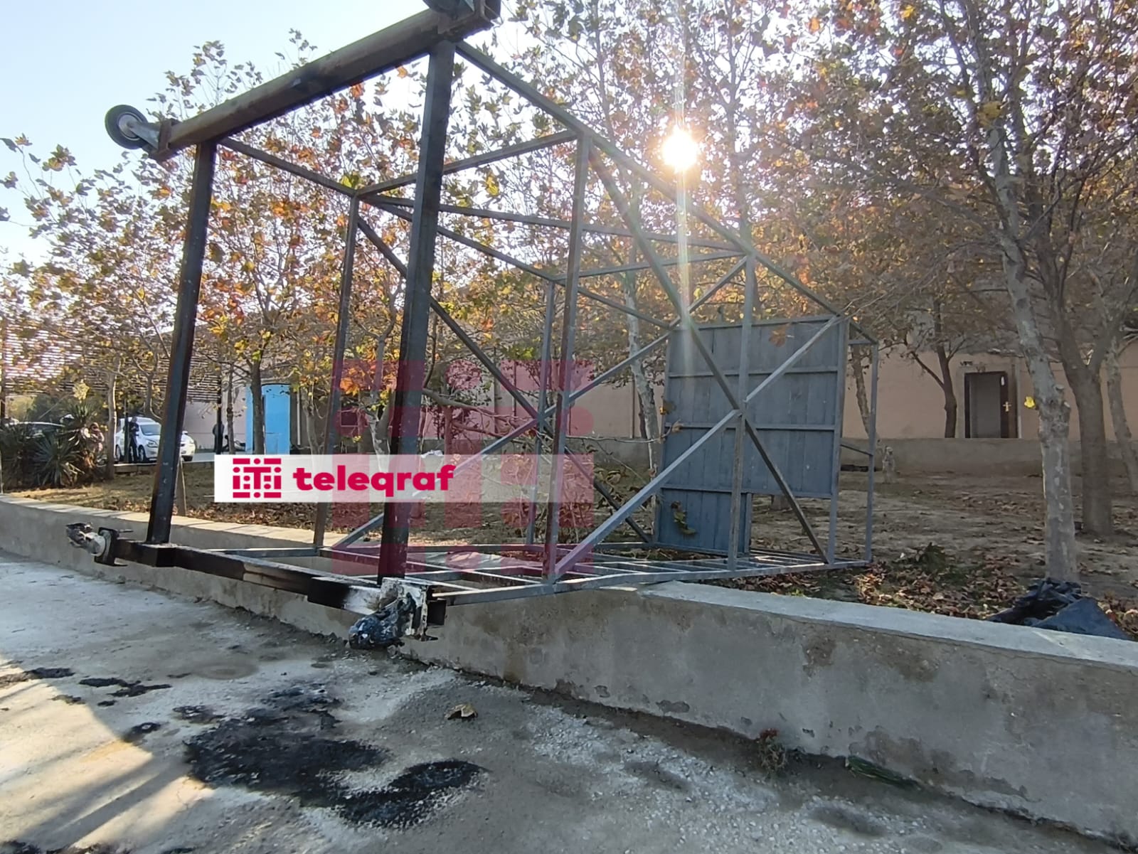 Dəmir pilləkəni aparan zaman ölüblər - 