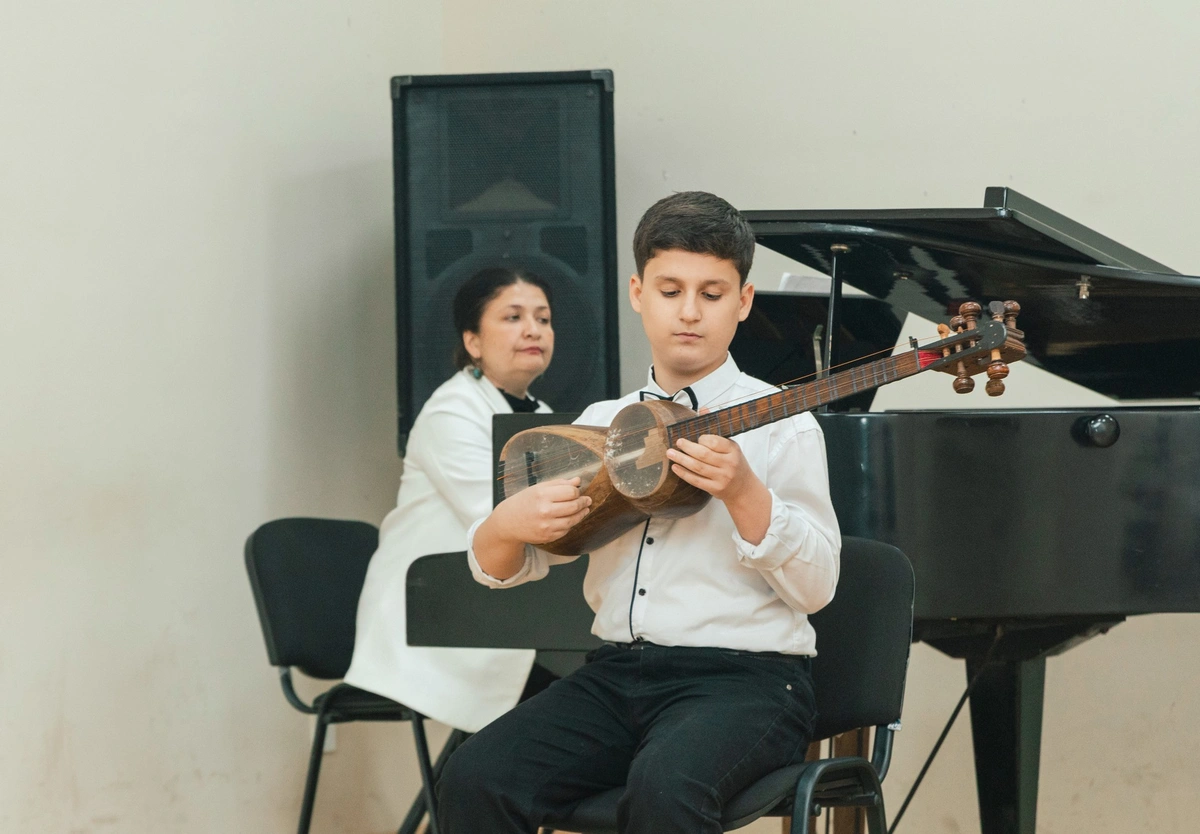 Leyla Əliyeva Mingəçevirdə şəhid ailəsini ziyarət edib, bir sıra sosial müəssisələrlə tanış oldu (FOTO)