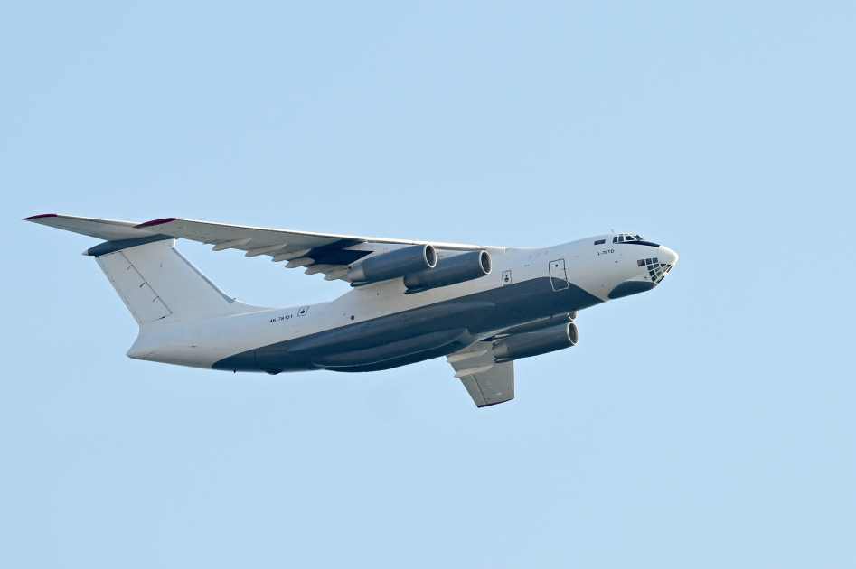 Zəfərin 5 ili: Bakıda hərbi parad keçirildi (YENİLƏNİB)