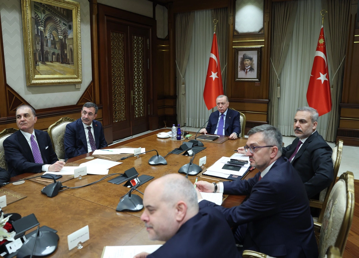 Ərdoğan Rusiya ilə Ukrayna arasında sülh danışıqlarının İstanbulda keçirilməsini təklif etdi (FOTO)