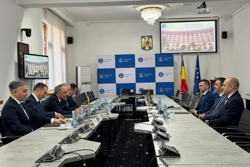 Kamran Əliyev Rumıniyanın Baş prokurorunu Azərbaycana səfərə dəvət etdi