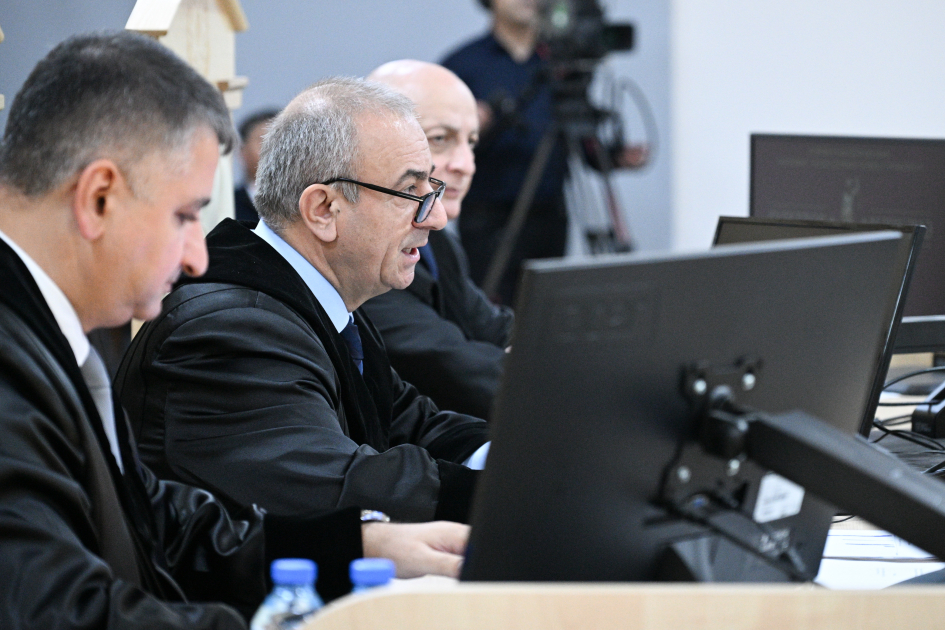 Ermənistan vətəndaşlarının məhkəməsində təqsirləndirilən şəxslərin cəzalandırılmasına dair prokurorların təklifləri səsləndirildi