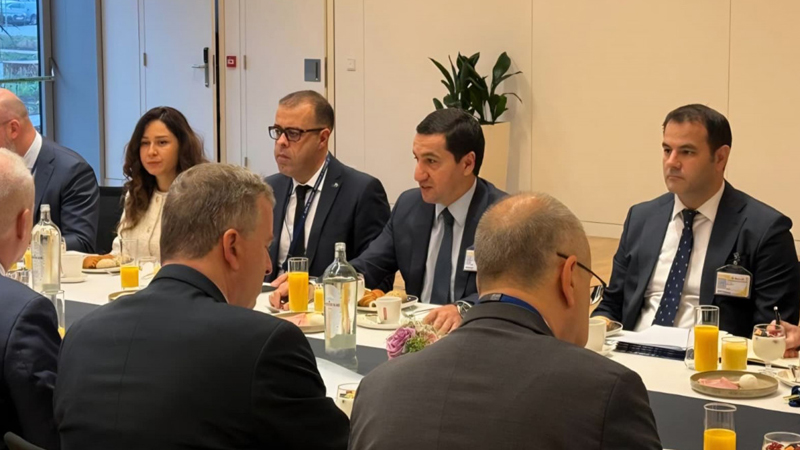 Hikmət Hacıyev NATO Baş Qərargahında blok rəhbərliyi ilə görüş keçirdi (FOTO)