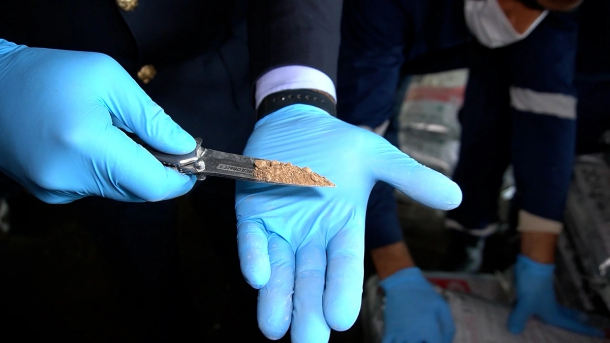 Gömrükdə dəyəri 90 milyon dollardan çox heroin aşkarlandı