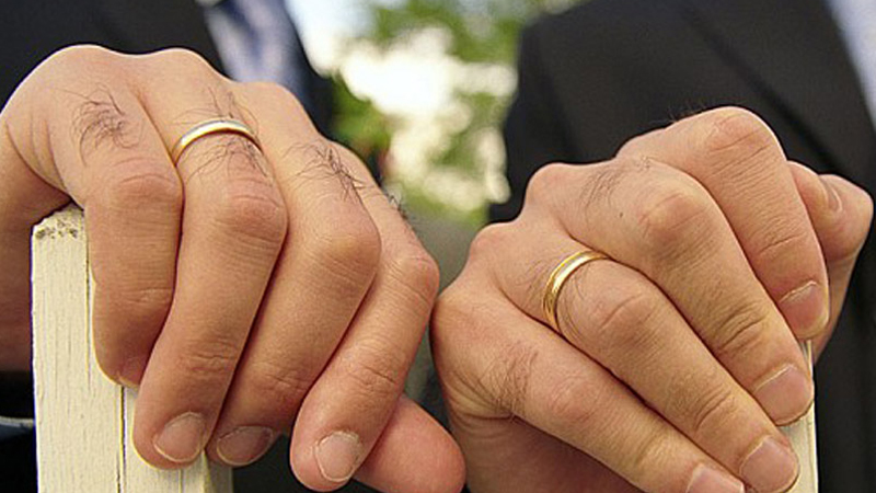 Donald Tusk: Aİ bizi eyni cinsli nikahları tanımağa məcbur edə bilməyəcək