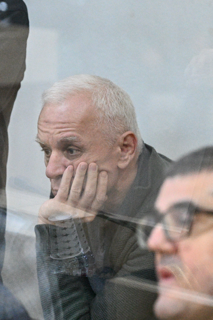 Ermənistan vətəndaşlarının məhkəməsində təqsirləndirilən şəxslərin cəzalandırılmasına dair prokurorların təklifləri səsləndirildi