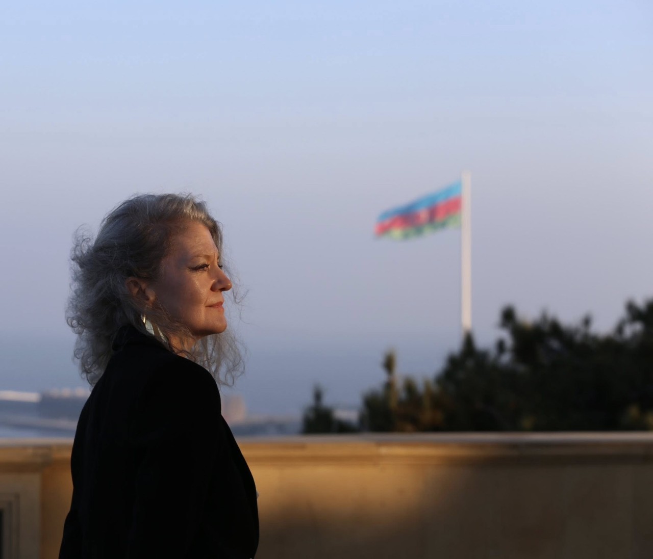 ABŞ dövlət katibinin siyasi məsələlər üzrə müşaviri Şəhidlər Xiyabanını ziyarət etdi