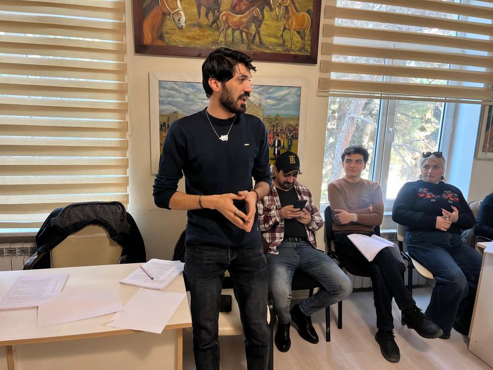 Sumqayıt Teatrında “Gəlinlərin savaşı” hazırlanır