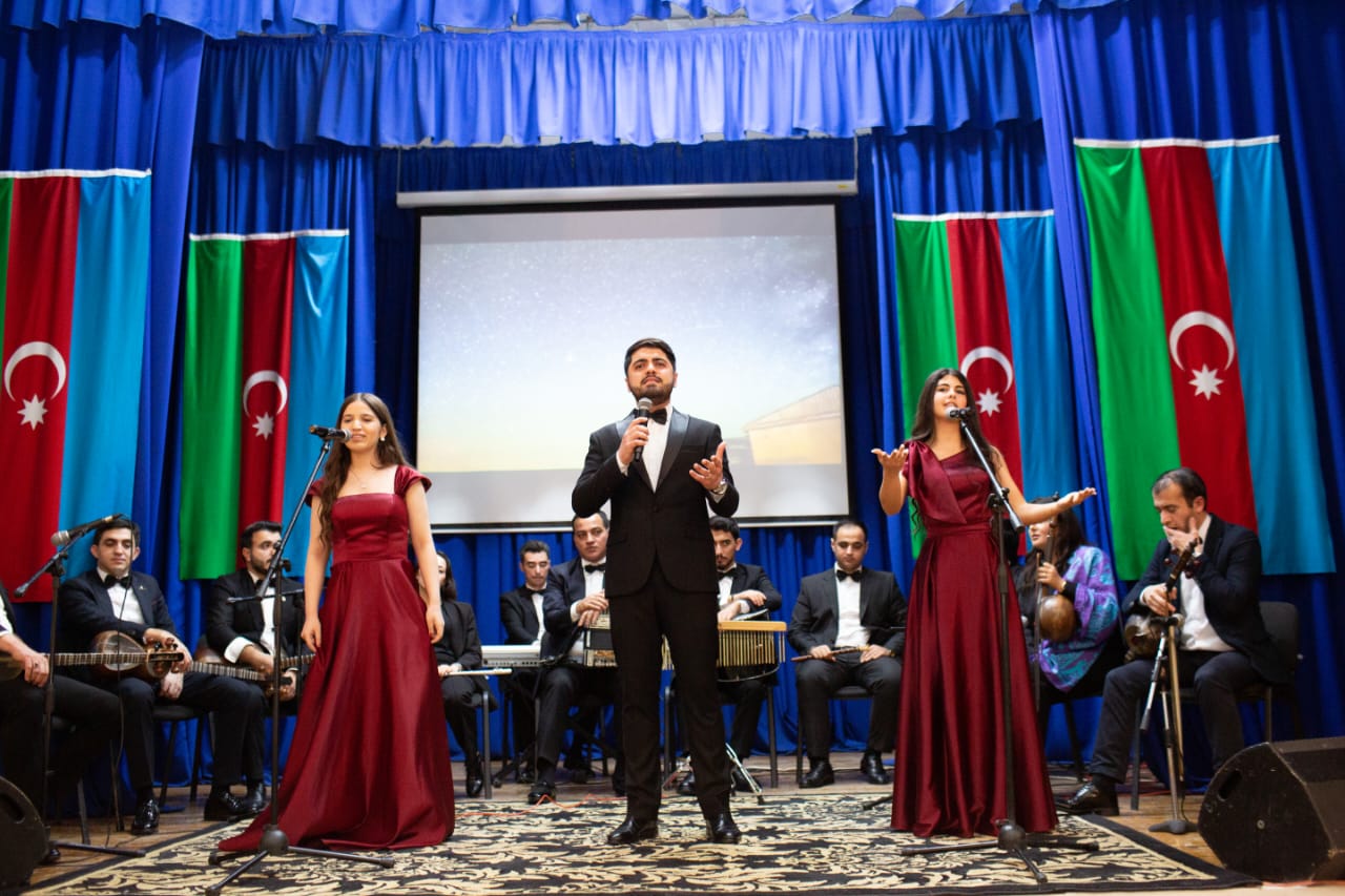 Humanitar Kollecdə Zəfər Gününə həsr olunmuş konsert oldu