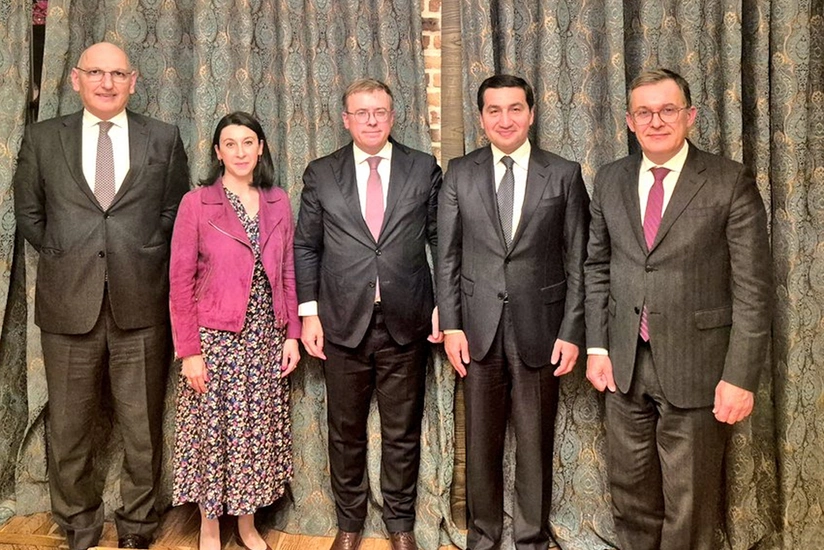 Bakıda Azərbaycan və Fransa diplomatları arasında danışıqlar aparıldı