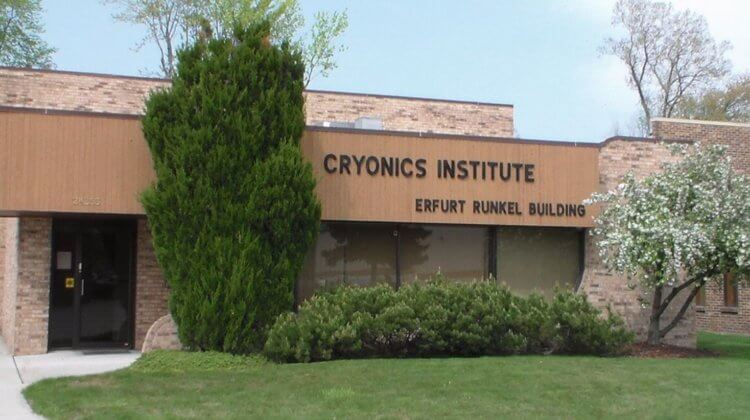 50 il sonra oyanmaq üçün özünü donduran alim: Kriogenik möcüzə mümkündürmü?
