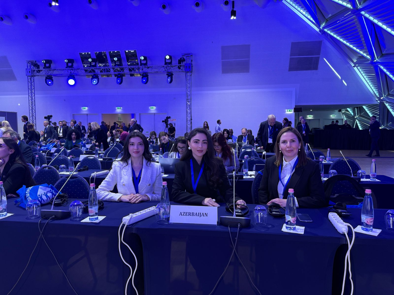 ADSEA rəsmisi Budapeştdə tədbirdə çıxış etdi (FOTO)