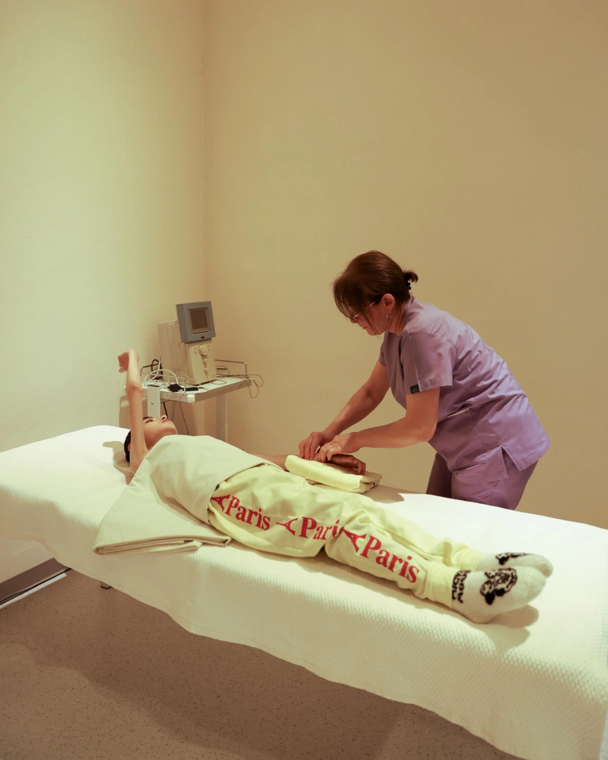 Leyla Əliyeva Mingəçevirdə şəhid ailəsini ziyarət edib, bir sıra sosial müəssisələrlə tanış oldu (FOTO)