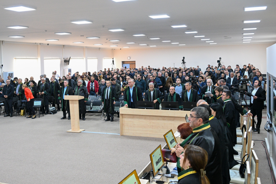 Ermənistan vətəndaşlarının məhkəməsində təqsirləndirilən şəxslərin cəzalandırılmasına dair prokurorların təklifləri səsləndirildi