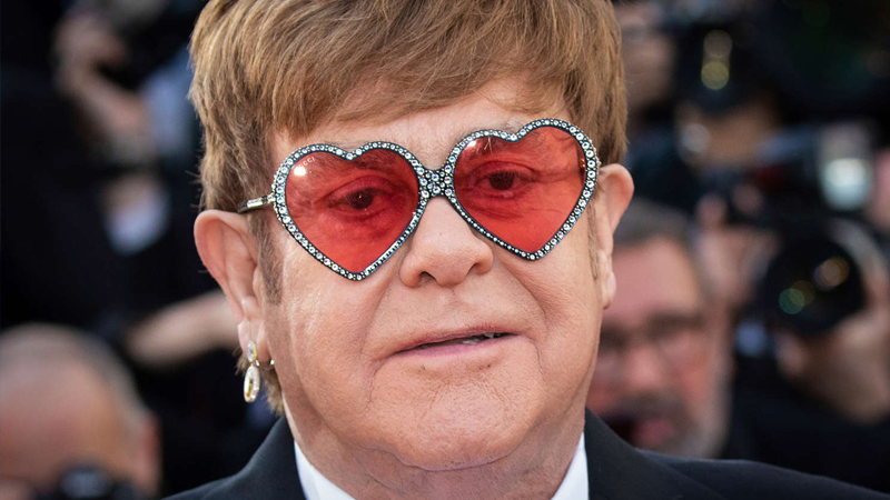 Elton Con sürətlə görmə qabiliyyətini itirir: 