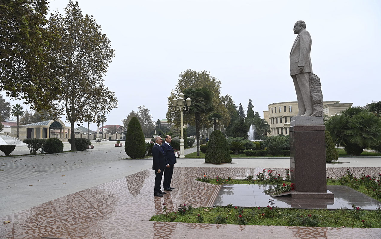 Vüqar Əhmədov Bərdədə vətəndaşları qəbul etdi