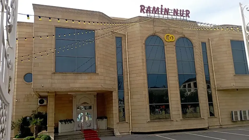 Bakıda şadlıq sarayında camış əti dana əti adı ilə təqdim edilib (FOTO)