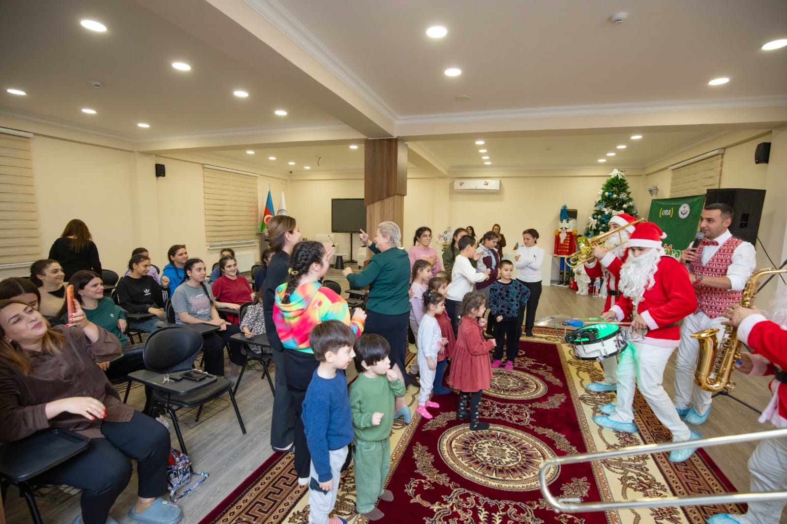 “OBA” marketlər şəbəkəsindən “Həmrəy olaq” xeyriyyə layihəsi (FOTO/VİDEO)