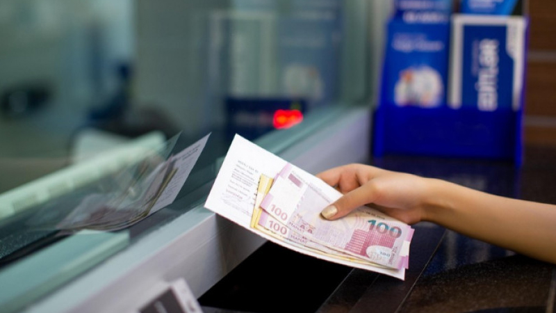 Əmanətçilərin pullarını əsasən milli valyutada saxlamasının səbəbi nədir?