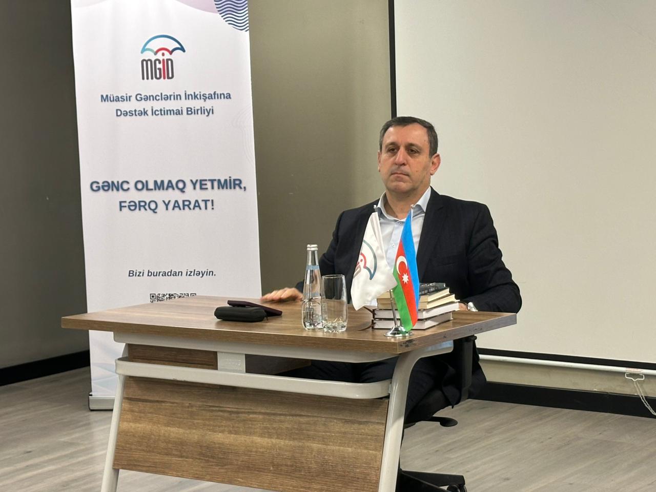 Adəm İsmayıl Bakuvidən gənclərə mesaj: 