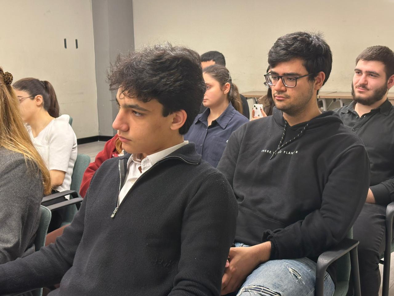 Adəm İsmayıl Bakuvidən gənclərə mesaj: 