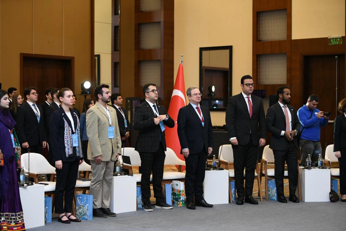 Bakıda ilk dəfə D-8 Gənclər Dialoqu keçirilir (FOTO)