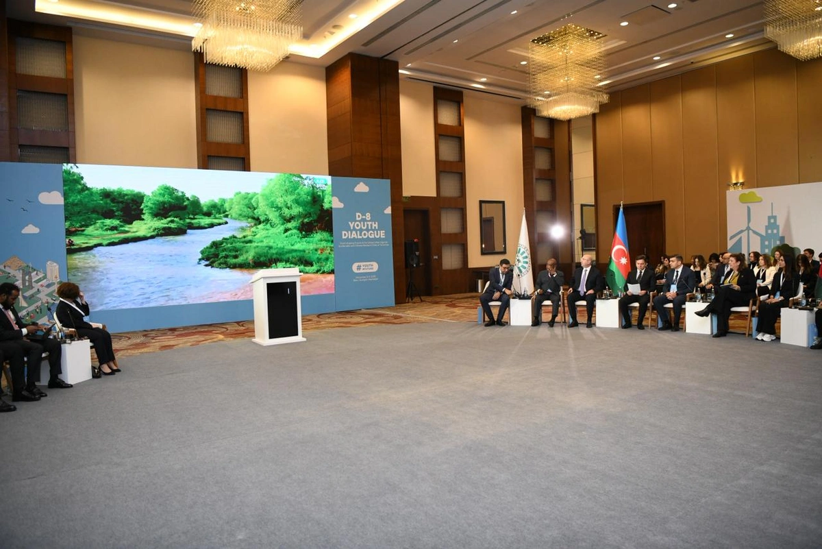 Bakıda ilk dəfə D-8 Gənclər Dialoqu keçirilir (FOTO)