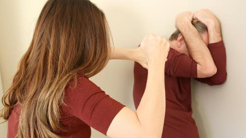 Mehriban Zeynalova ərini döyən qadından danışdı: 